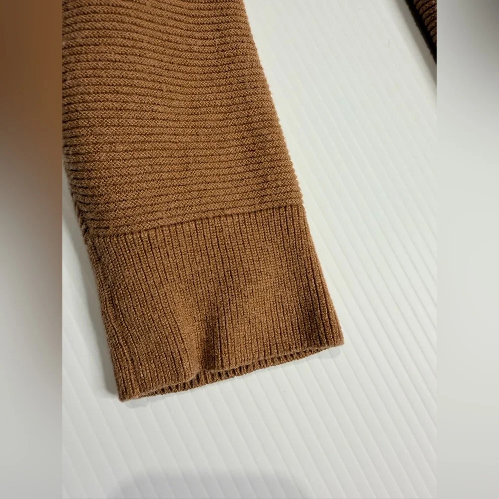 WHBM White House Black Market Ribbed V-Neck Sweater Brown - Size XL